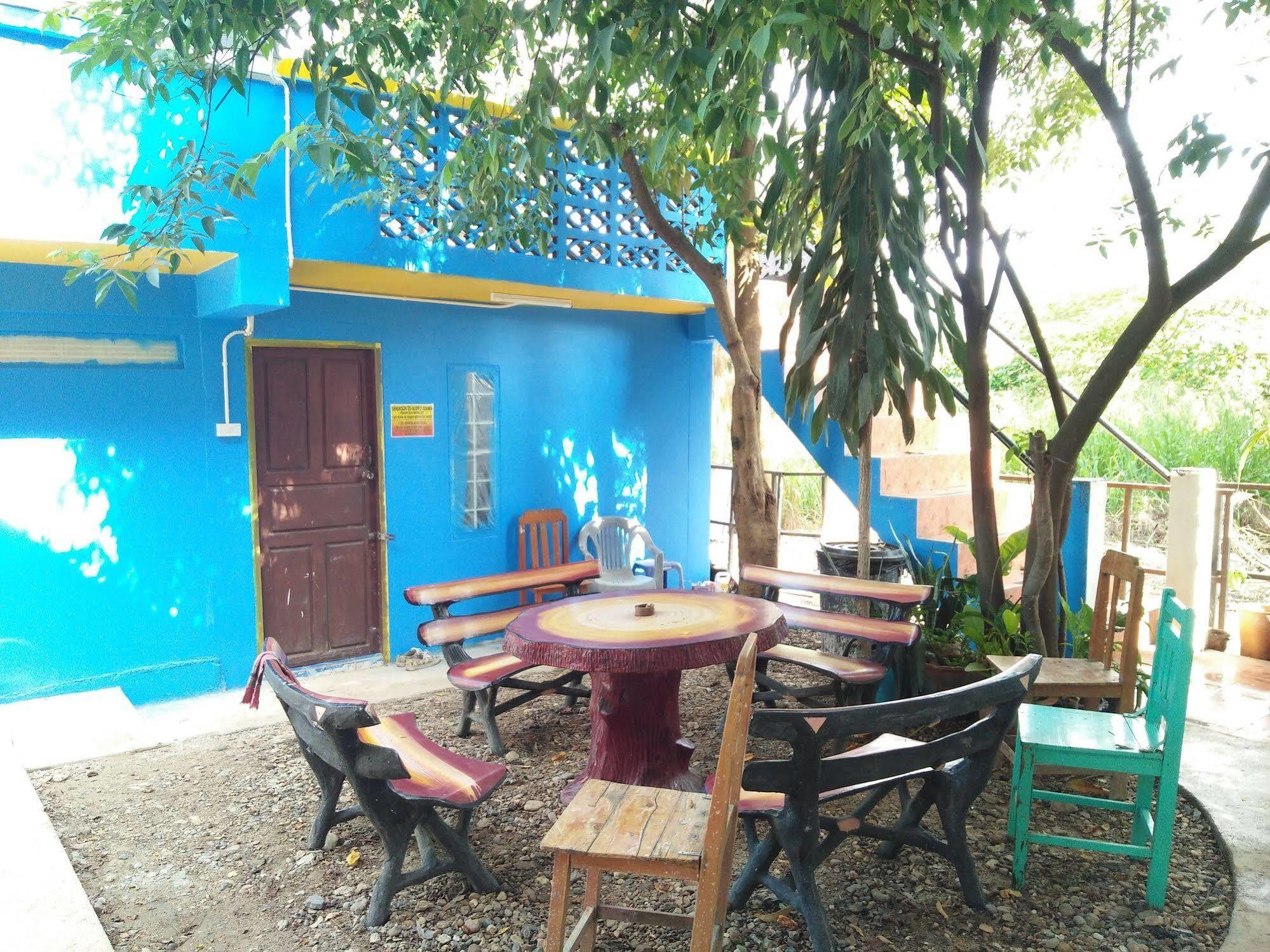 Happy House Backpackers Albergue Pai Exterior foto